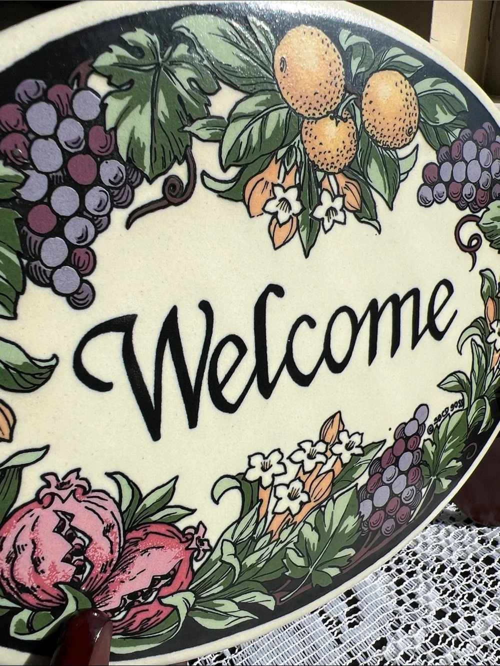 A Vintage Ceramic Oval Welcome Plaque